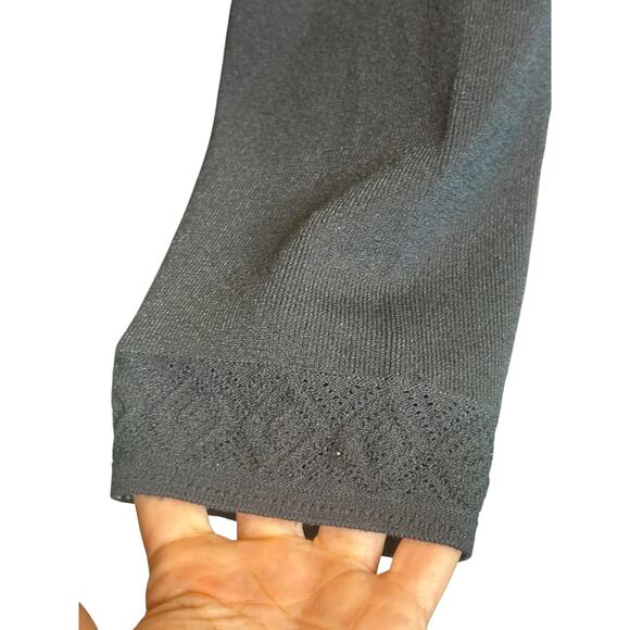 Liz Claiborne navy 3/4 sleeves knit sweater size Large - Picture 7 of 14